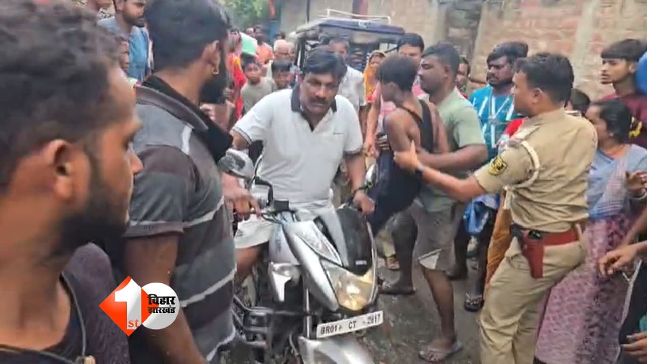 थाना परिसर से हथकड़ी लगा आरोपी फरार, 4 घंटे की मशक्कत के बाद ग्रामीणों ने पकड़कर पुलिस को सौंपा