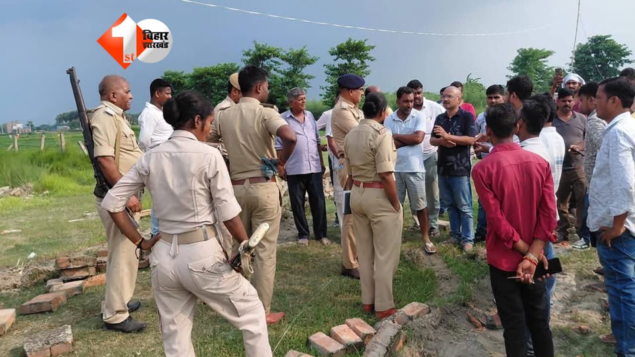 निर्माण कार्य में बाधा डालने के आरोप में दो गिरफ्तार, 50 अज्ञात लोगों के खिलाफ केस दर्ज