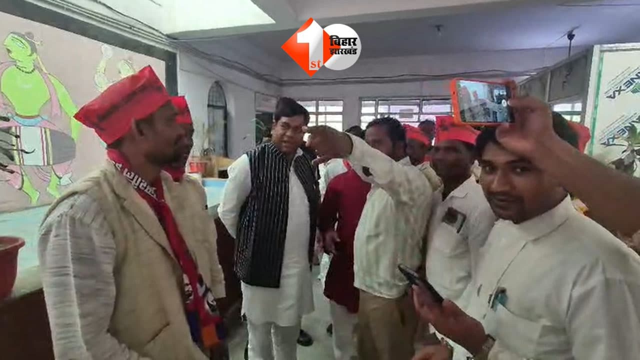 यूपी में मुकेश सहनी की प्रेस कॉन्फ्रेंस से पहले होटल सील, देव ज्योति ने बताया लोकतंत्र पर हमला