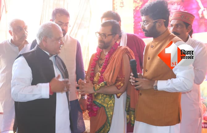 ग्वालियर में 55वें श्री विद्या कोटि कुमकुमार्चन महायज्ञ का शुभारंभ, हजारों श्रद्धालु हुए शामिल