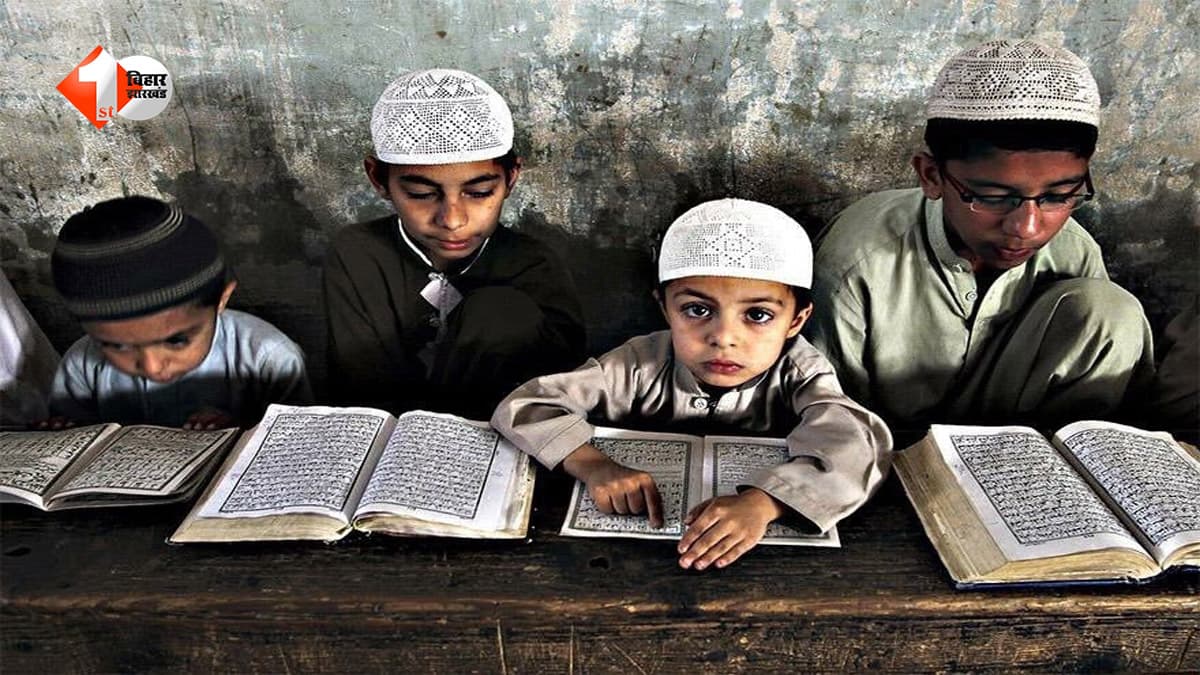 बिहार सरकार का बड़ा कदम: मदरसा-वक्फ शिक्षकों का पूरा डाटा होगा ऑनलाइन, 574 संपत्तियों पर अवैध कब्जे के खिलाफ अभियान तेज