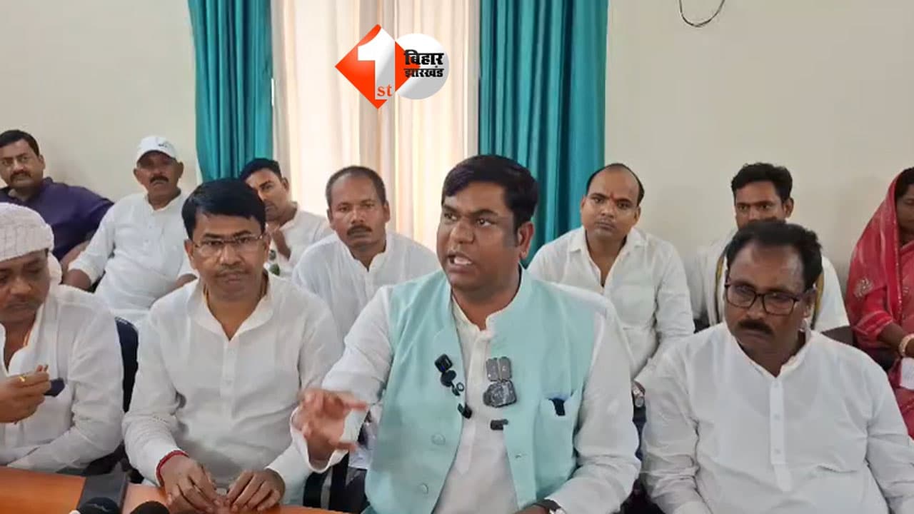 मुजफ्फरपुर में पुलिस पर बरसे मुकेश सहनी, पप्पू सहनी केस में कार्रवाई नहीं होने पर आंदोलन की दी चेतावनी