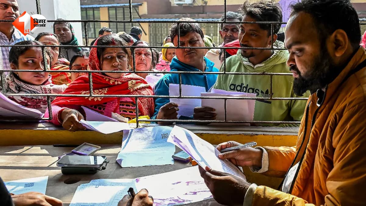 SIR पर सुप्रीम कोर्ट का बड़ा फैसला… क्या चुनाव आयोग के अधिकारों को मिली मंजूरी? जानिए पूरा सच