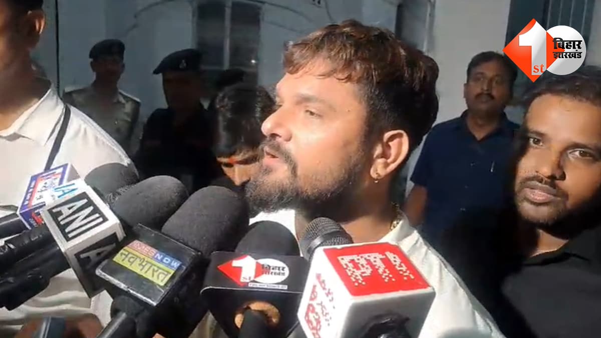 जन्मदिन पर नितिन नवीन से मिलने पहुंचे खेसारी लाल यादव, भाजपा में शामिल होने के सवाल पर बोले- ‘मैं RJD के साथ था, हूं और रहूंगा’