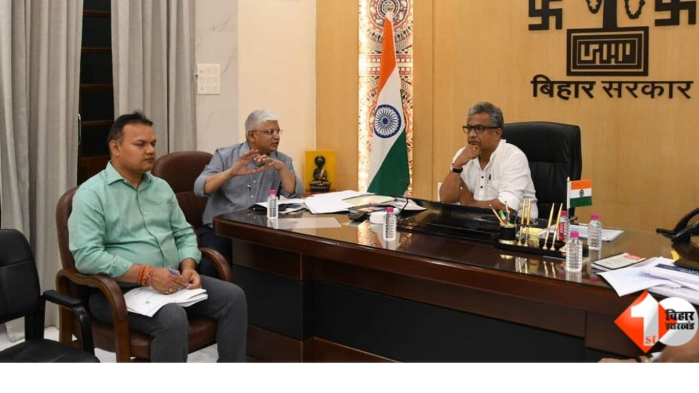Bihar News: कार्य में लापरवाही बर्दाश्त नहीं...नगर विकास मंत्री नीतीश मिश्रा सख्त, निर्माण एजेंसी पर 10 लाख का जुर्माना