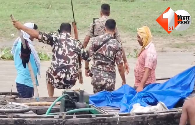 मुंगेर में शराब बरामदगी के वायरल वीडियो पर कार्रवाई, दो पुलिसकर्मी सस्पेंड, थानाध्यक्ष की भूमिका की जांच करेंगे मुख्यालय डीएसपी