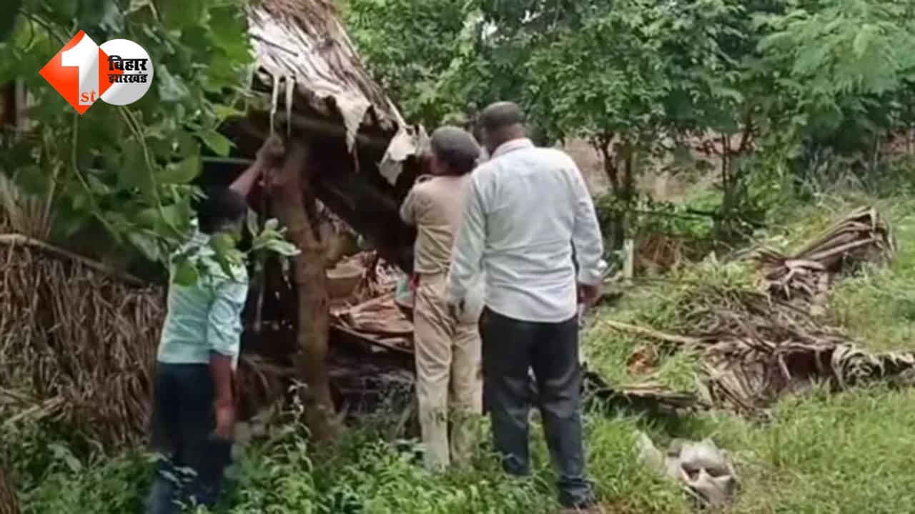 बांका मंदार पहाड़ छेड़खानी मामले में बड़ी कार्रवाई, तीन आरोपितों के अवैध मकानों पर चला बुलडोजर